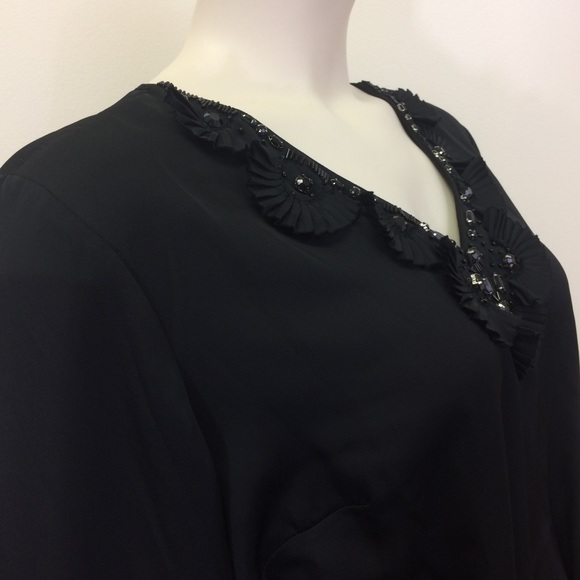 Liz Lange Jewel Neckline Black Tunic w/ Belt NWOT - Picture 2 of 8